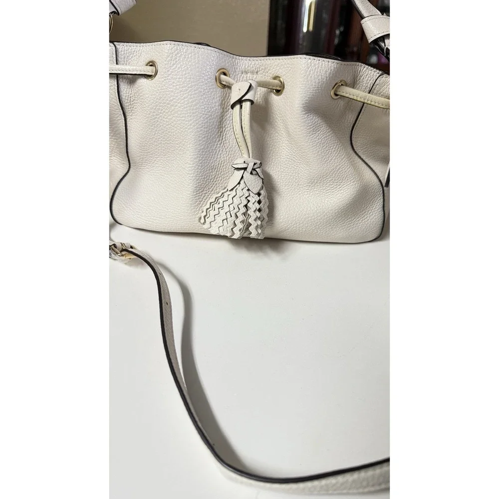 Coach Everly Drawstring Shoulder Bag C5671 Chalk Pebbled Leather Women's Purse‎